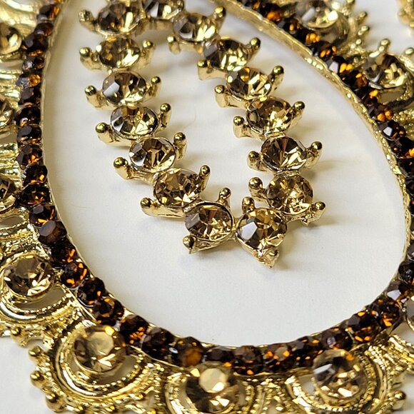 Teardrop Statement Gold Earrings - Picture 3 of 11